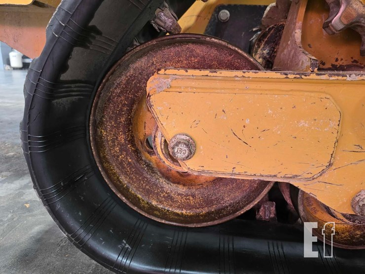 2021-caterpillar-289d3-image-36