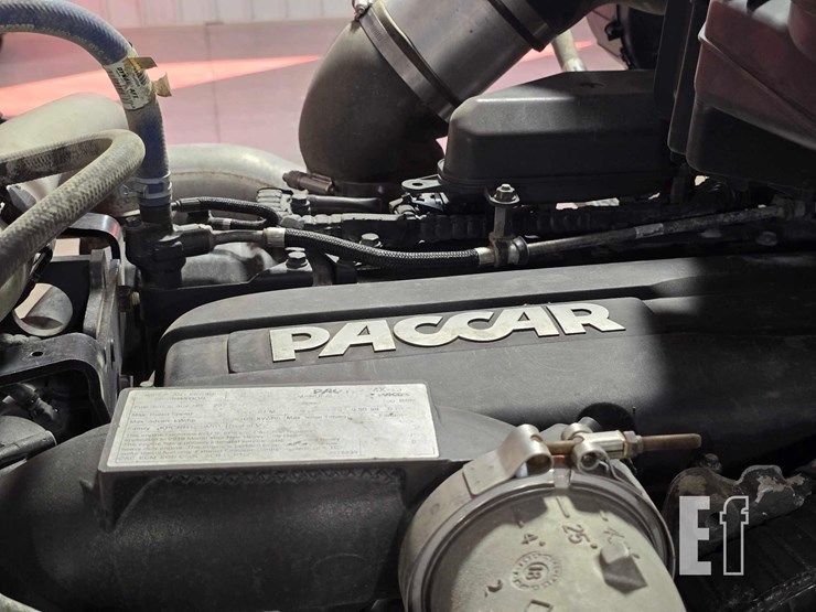 2020-kenworth-t680-image-31