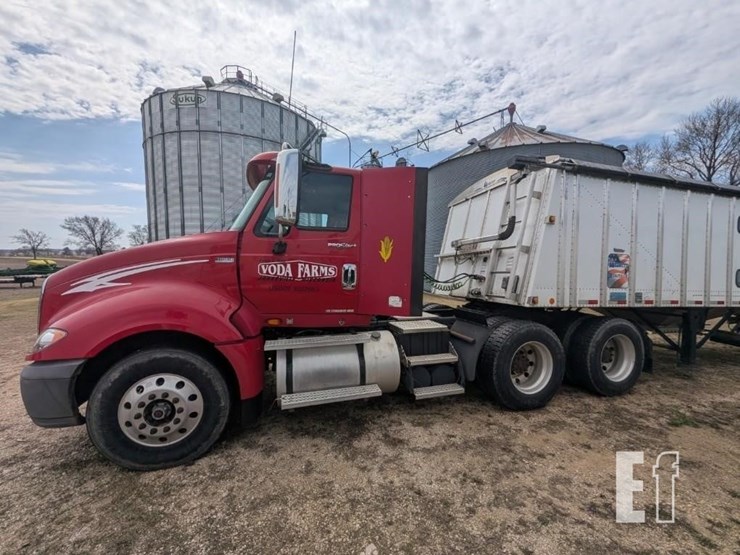 2012-international-prostar-image-3