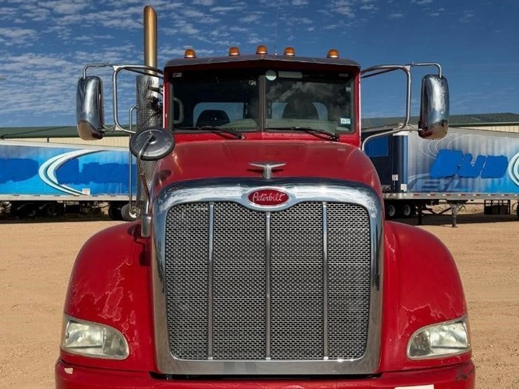 2012-peterbilt-386-image-7
