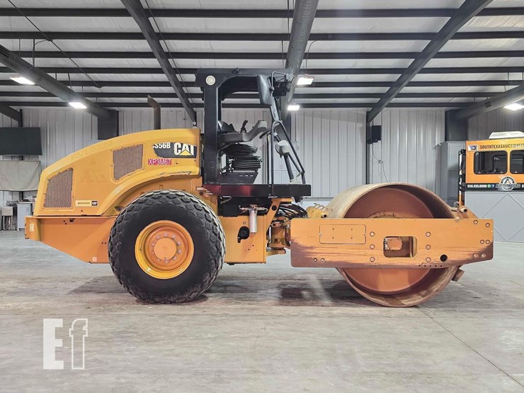2016-caterpillar-cs56b-image-6