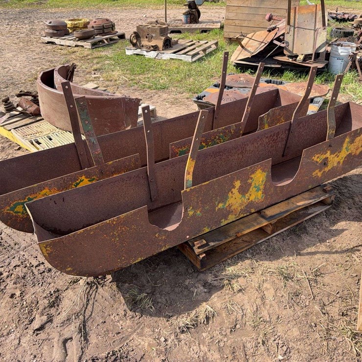 Oliver Orchard Fenders