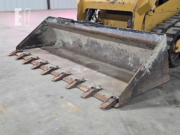 2021-caterpillar-259d3-image-9