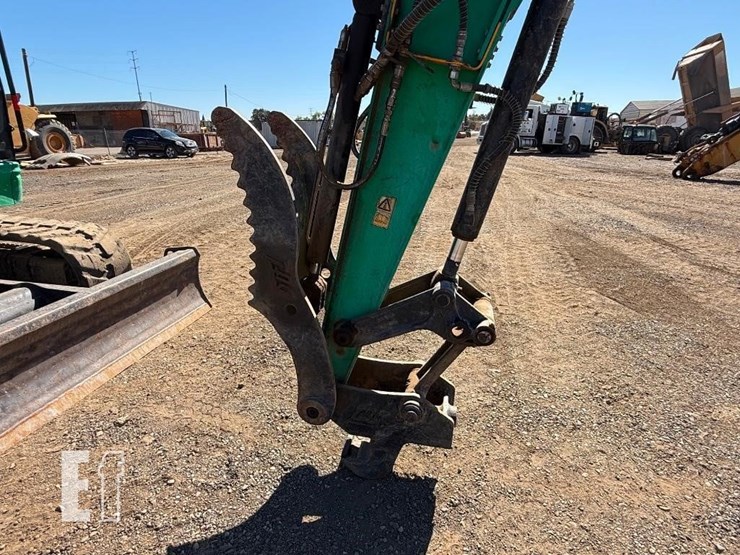 2019-jcb-85z-1-image-11