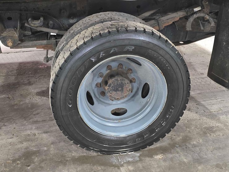 2010-ford-f550-image-20