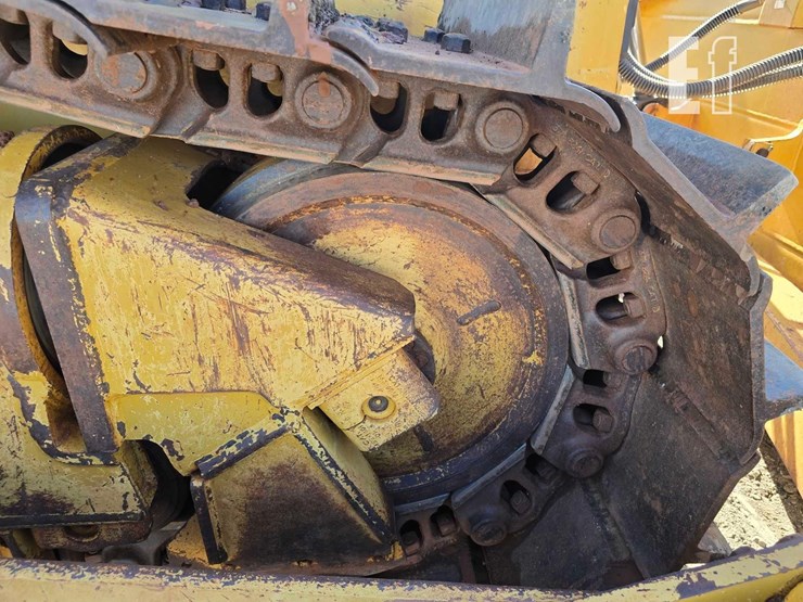 2016-caterpillar-d6t-xl-image-34