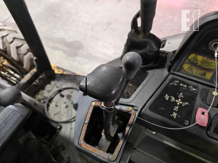 2008-caterpillar-414e-il-image-24