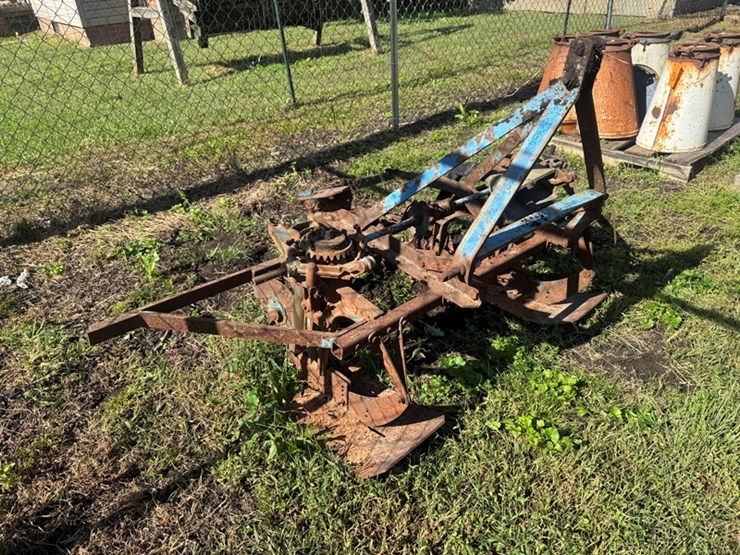 ford-planter-parts-image-2