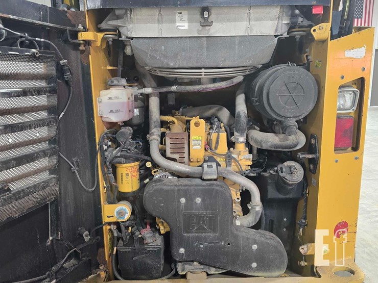 2019-caterpillar-259d-image-34