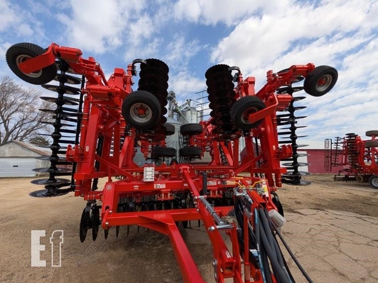 2025-kuhn-krause-8010-xt-1006-image-9
