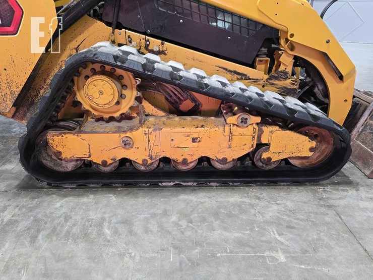 2022-caterpillar-299d3-image-33