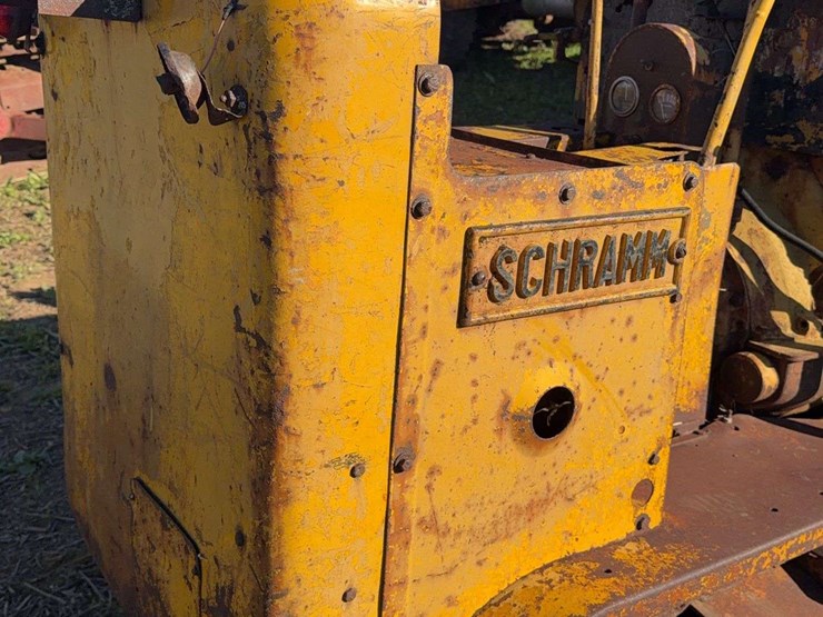 schramm-60-crawler-tractor-image-33