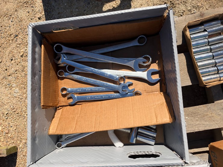 #41619-•-sockets,-wrenches,-and-new-hex-bits-image-7