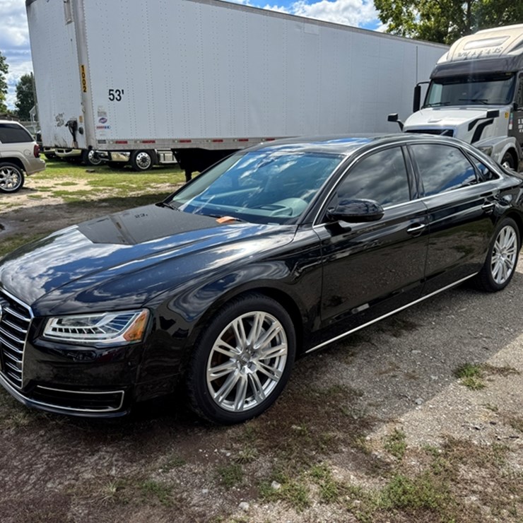2015 AUDI A8 L 4 DOOR SEDAN 3.0L SUPERCHARGED V6 – AUTOMATIC TRANSMISSION -10,640 MILES SHOWING