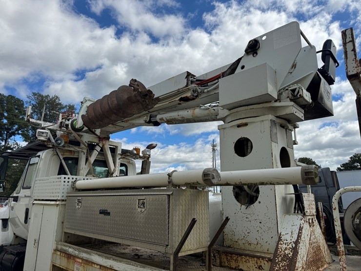 2003-international-workstar-7300-digger-derrick-truck---4wd---6-spd-manual-122,710-miles-showing-image-5