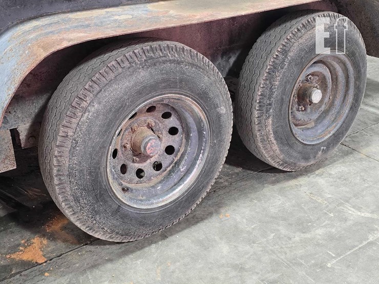 14-foot-tandem-axle-flatbed-utility-/-equipment-tr-image-14