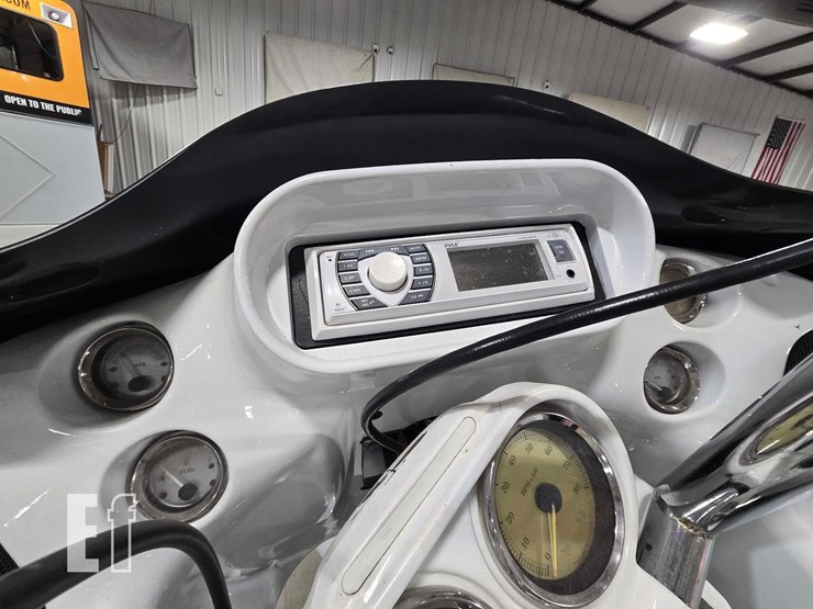 2013-harley-davidson-road-glide-image-13