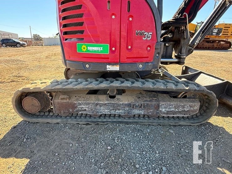 2020-yanmar-vio35-6a-image-19