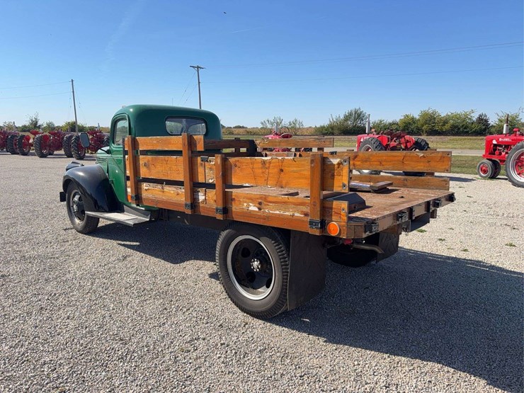1946-chevrolet-truck-image-3