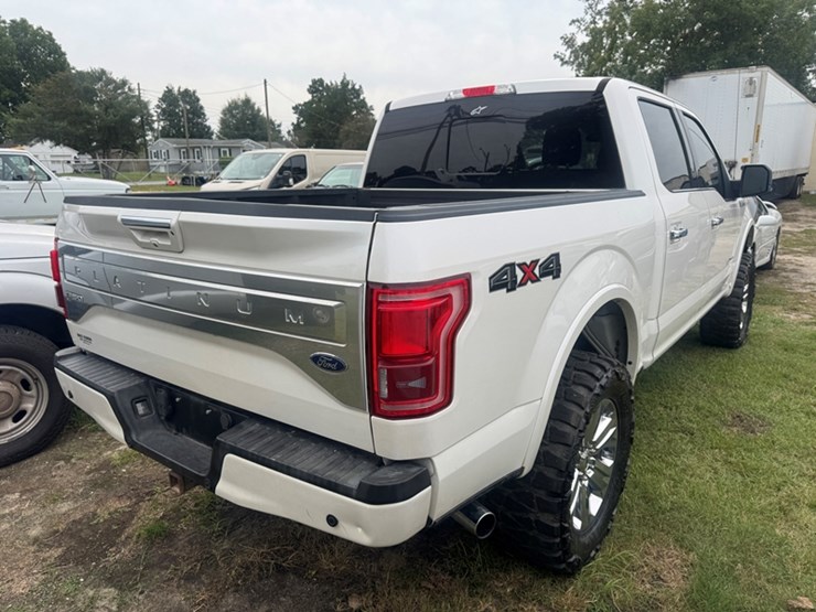 2016-ford-f150-platinum-crew-cab-pickup---4wd-3.5l-v6---132,503-miles-showing---1ftew1eg0gfc13506-image-3
