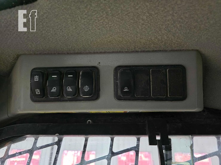 2022-caterpillar-289d3-image-19
