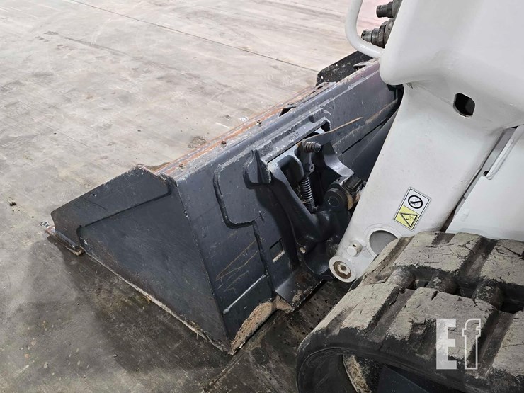 2021-bobcat-t64-image-12