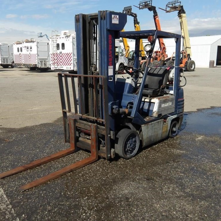 Komatsu FG25ST-11 Forklift