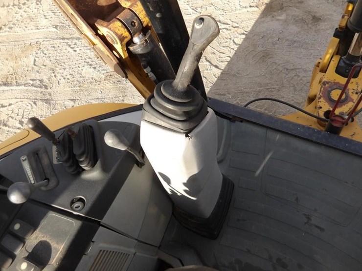 2008-caterpillar-420e-loader-backhoe-image-28