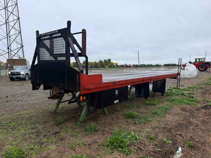 deck-bed-trailer-image-1