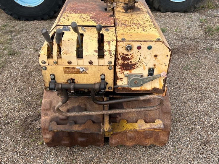 #49-•-rammax-trench-roller-image-2