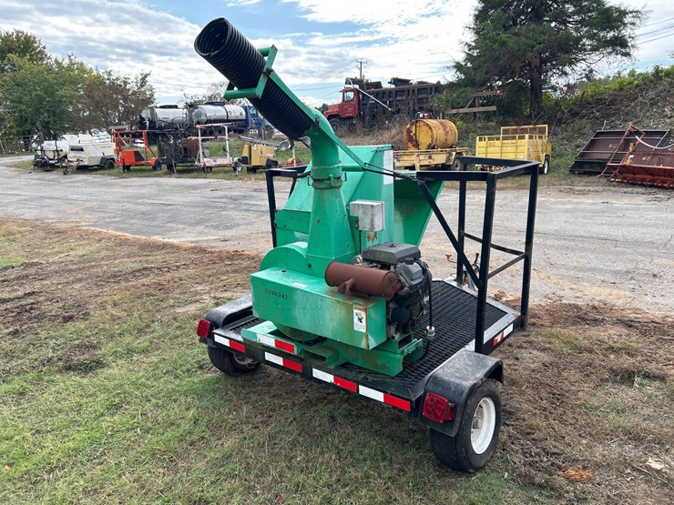 #54-•-trailer-mounted-finn-straw-blower-image-5