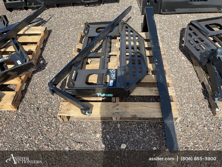 future-ft-dhc-skid-steer-forks-image-1