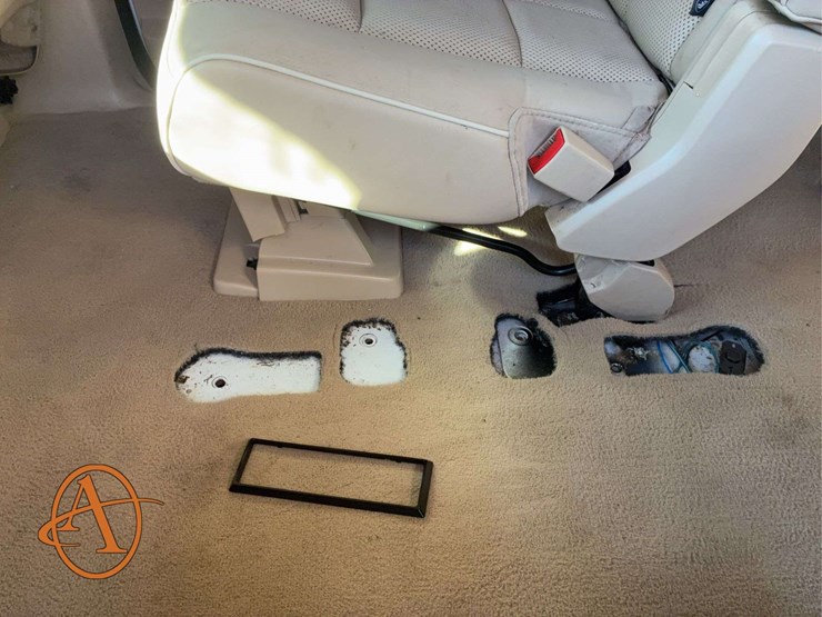 2008-lincoln-navigator-l-image-22