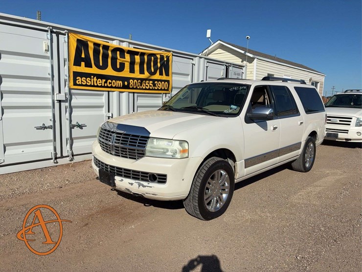 2008-lincoln-navigator-l-image-1
