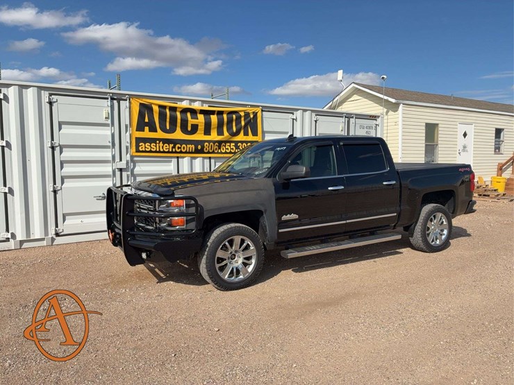 2015-chevrolet-silverado-1500-high-country-image-1