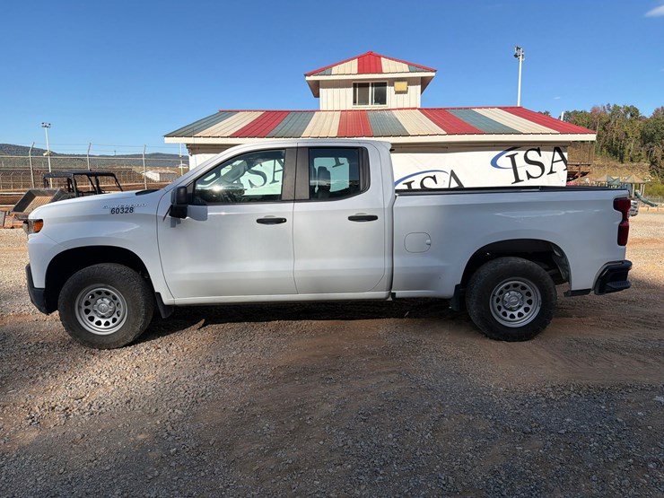 #4107-•-2021-chevrolet-1500-truck-image-2