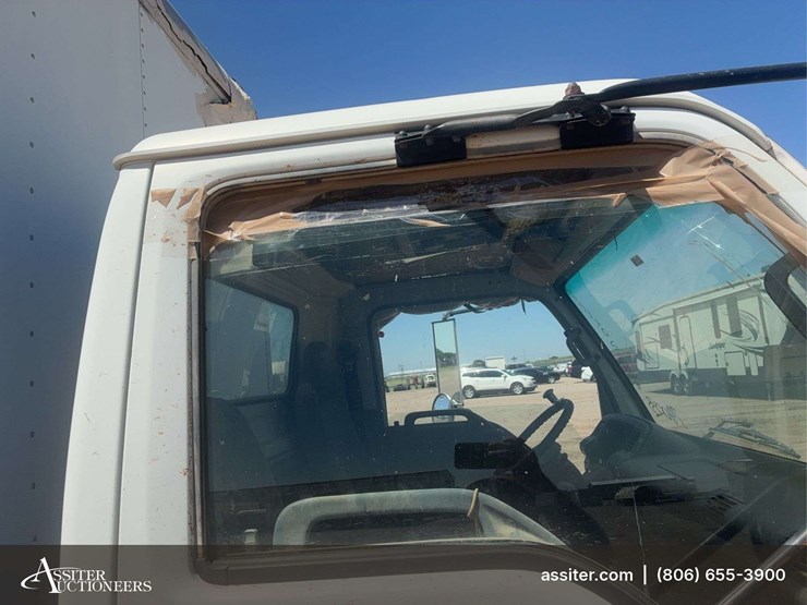 2006-chevrolet-w3500-image-9
