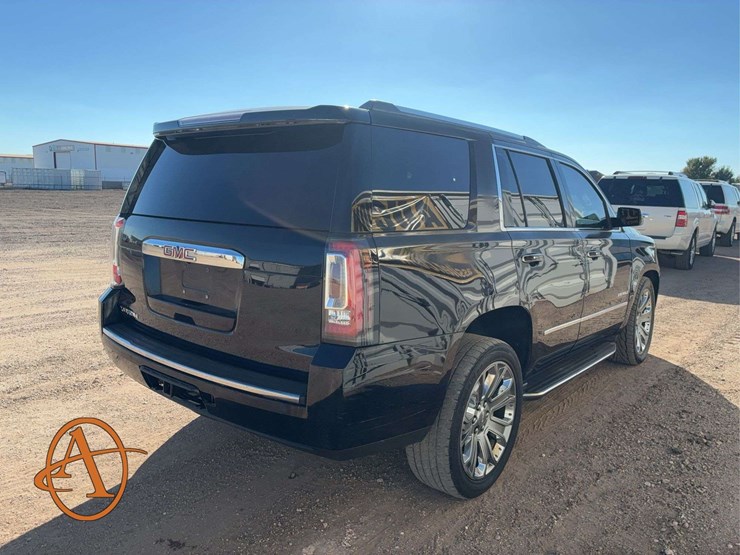 2015-gmc-yukon-denali-image-3