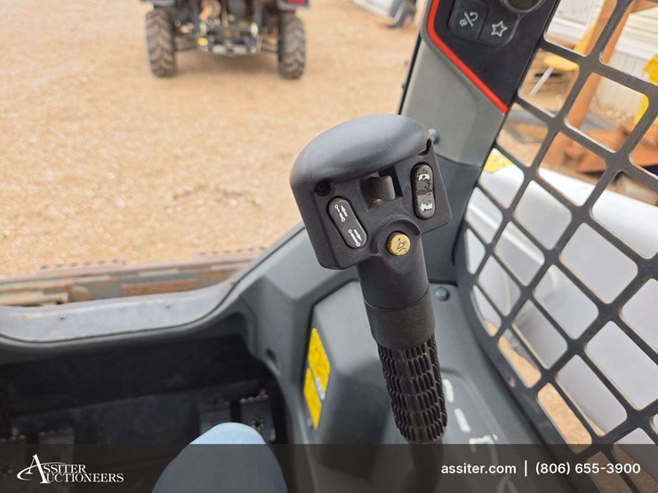 2022-bobcat-t62-image-11