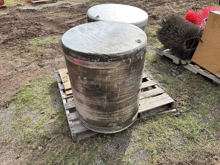 #57-•-miscellaneous-items/fuel-tanks-image-3