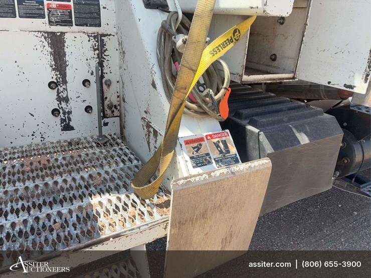 2008-international-workstar-7400-image-37