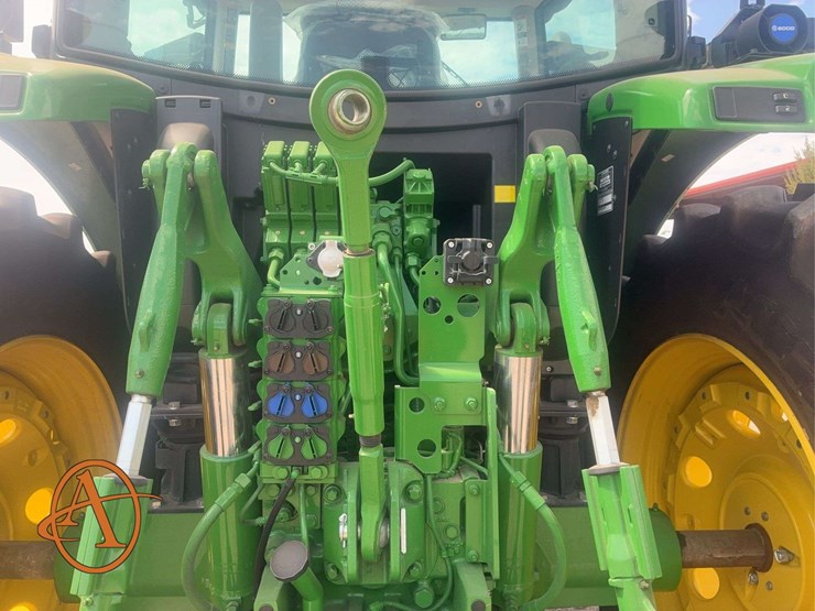 2022-john-deere-r-image-22