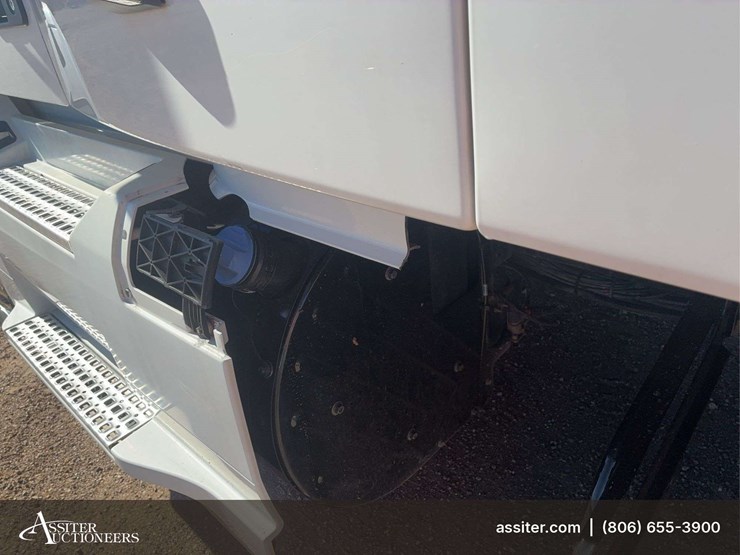 2019-volvo-vnl-tandem-axle-dual-conventional-new-generation-tractor-truck-image-6