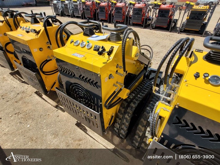 2026-zjz-380-mini-skid-steer-loader-image-4