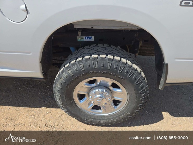 2020-ram-2500-tradesman-image-18