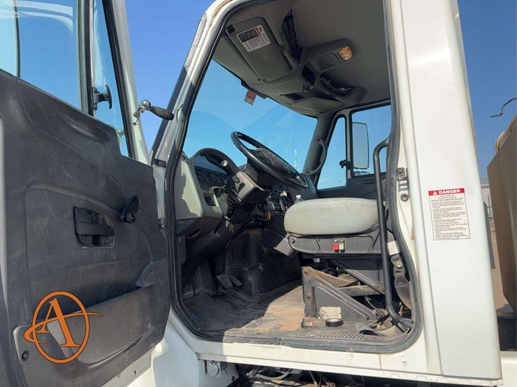 2009-international-workstar-7400-image-34