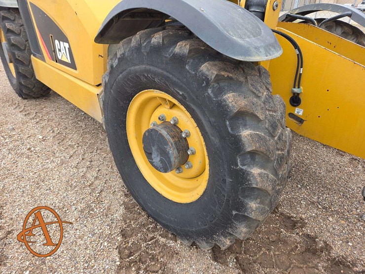 caterpillar-th514d-image-26