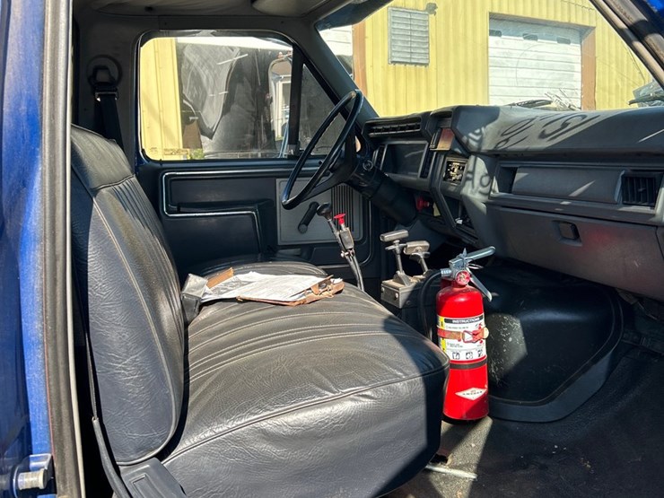 #90-•-1990-ford-f800-truck-image-19