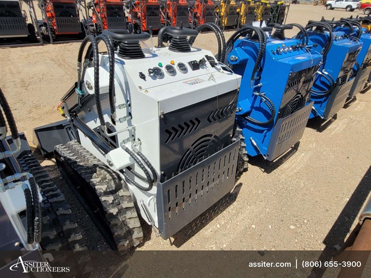 2026-zjz-380-mini-skid-steer-loader-image-5