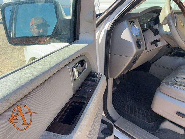 2008-ford-expedition-limited-image-24